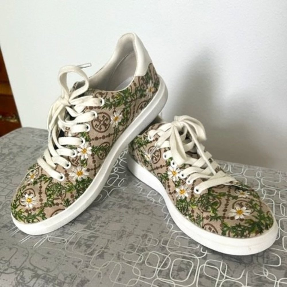 Tory Burch Howell Monogram Daisy Sneakers size 7